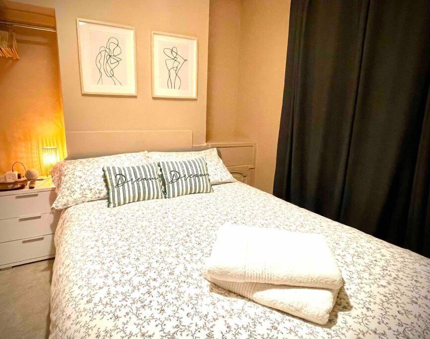 Newly Refurbished, Central Apartment With Permit Parking Bath Dış mekan fotoğraf
